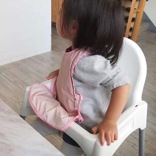 CLARECHEN 一兜搞定吃飯飯圍兜 玫瑰粉色 CLARECHEN 一兜搞定吃飯飯圍兜 玫瑰粉色